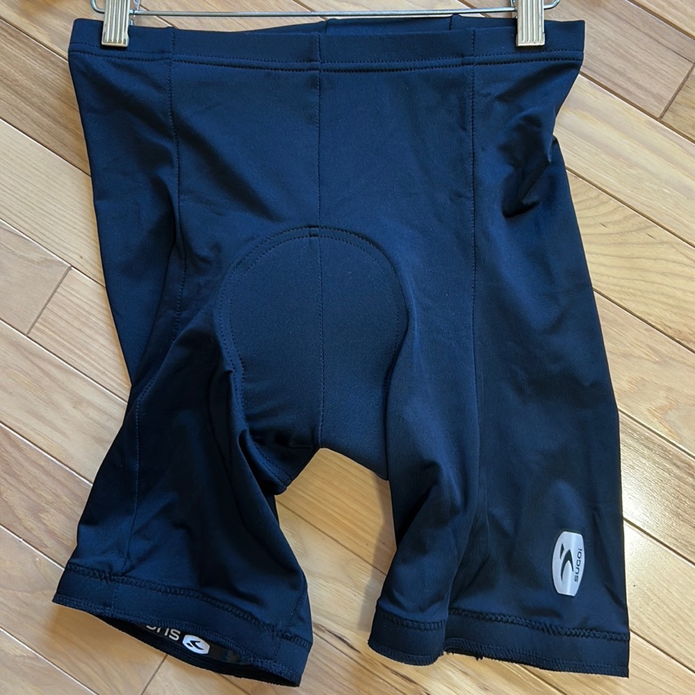 🚴 Sugoi Cycling Shorts Size M — Excellent! New Condition — Quality and Comfort